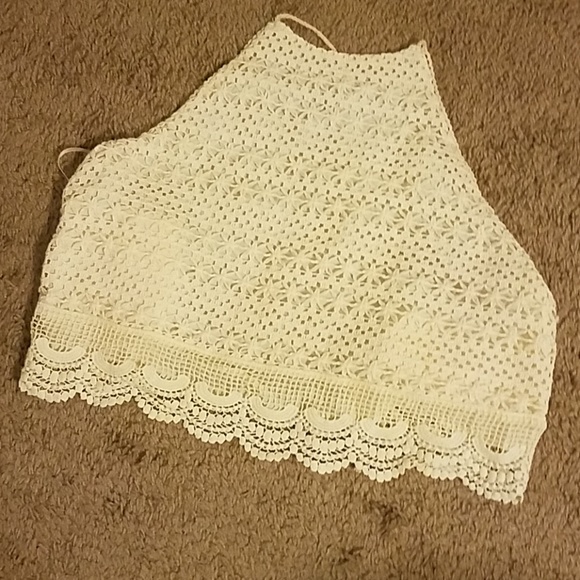 She and Sky Tops - NWT Crochet Crop Top in Medium